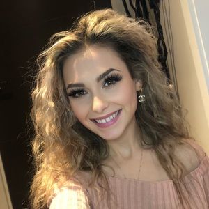 Meet your Posher, Bailee